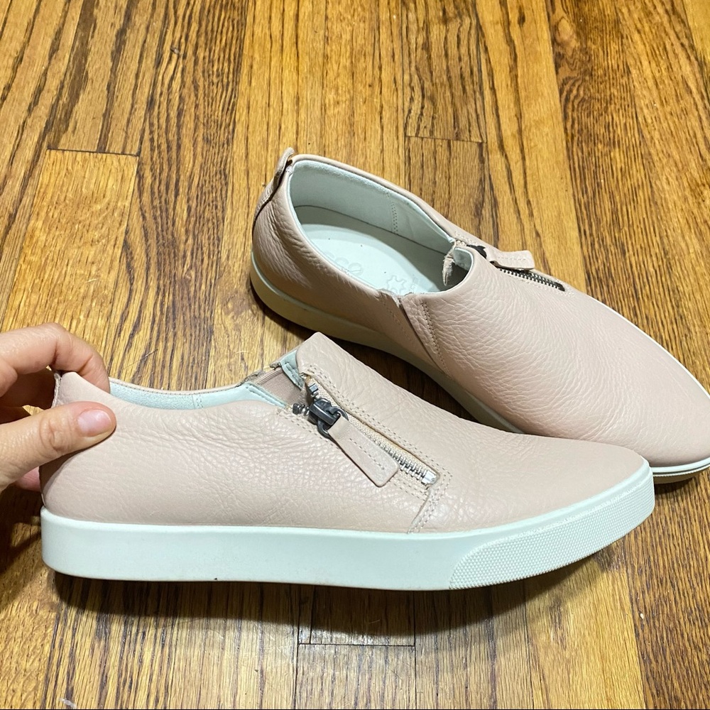 Ecco Women's Pink Leather Slip-On Shoes